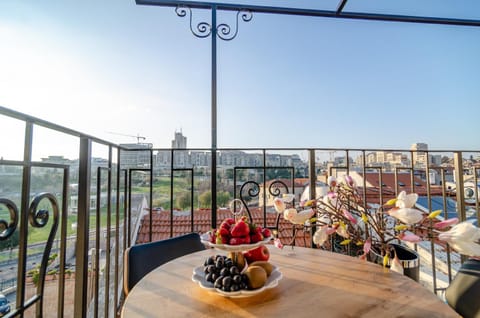 Balcony/Terrace, City view