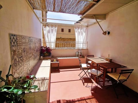 Patio, Balcony/Terrace, Seating area, Dining area