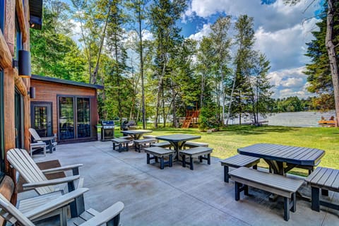Whispering Pines Lodge: 11 Bedroom House in Wisconsin