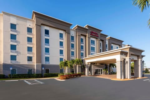 Hampton Inn & Suites Fort Myers-Colonial Boulevard Hotel in Fort Myers