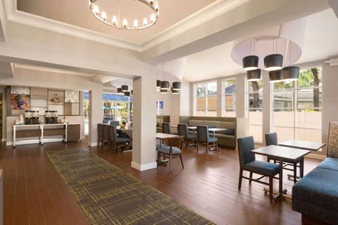 Hampton Inn & Suites Fort Lauderdale Airport Hotel in Dania Beach