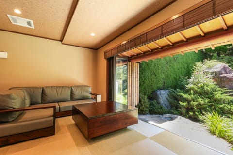 Kagetsu Ryokan in Nagano Prefecture