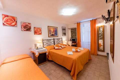 Via Del Santo - FrancamariaDotCom Bed and Breakfast in Vernazza