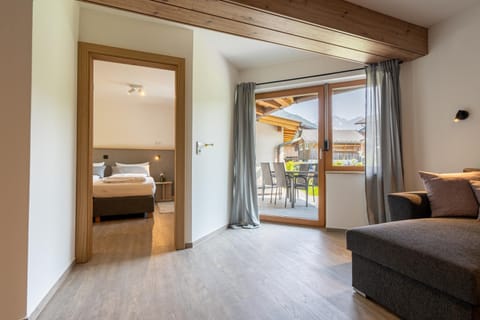 Bed, Garden, View (from property/room), Balcony/Terrace, Living room, Seating area, Mountain view