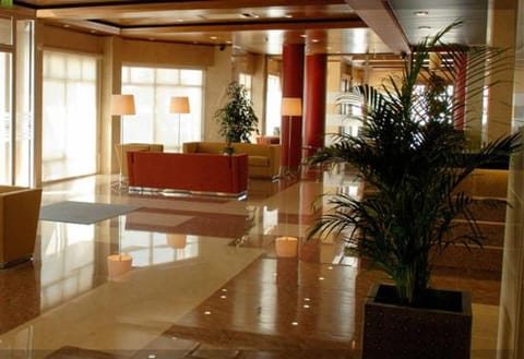 Day, Lobby or reception