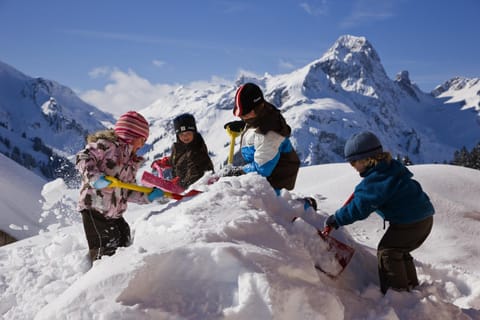 Winter, Skiing, children, young children, Family