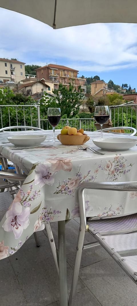 Garden, Dining area