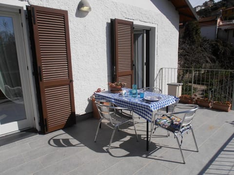 Balcony/Terrace, Dining area