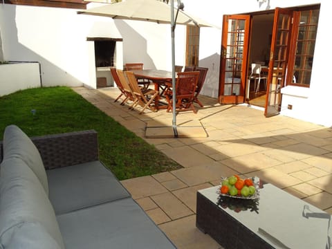 BBQ facilities, Balcony/Terrace