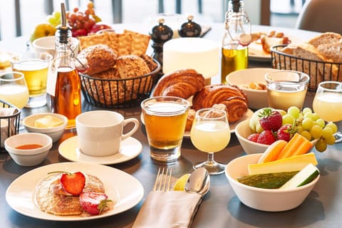 Restaurant/places to eat, Food close-up, Breakfast, Buffet breakfast