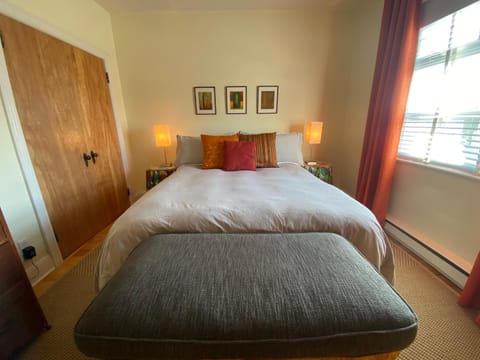 Les 3 Chambres Bed and Breakfast in Laval