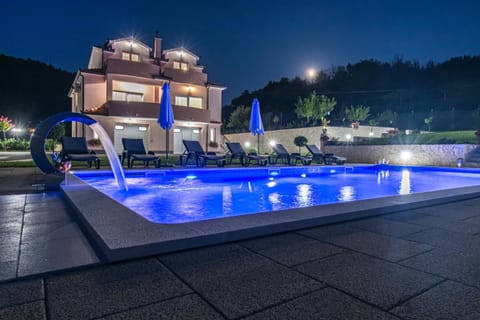 Property building, Night, Garden, Diving, Swimming pool