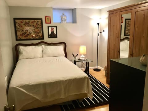~*Pet Friendly 30min to Downtown*~ THE BOSTONIAN Maison in Roslindale