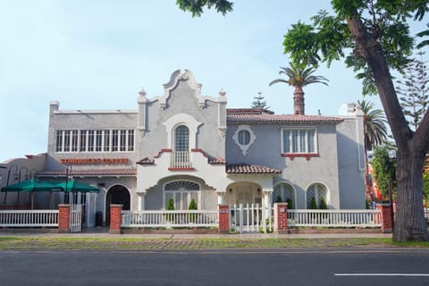 Facade/entrance, On site