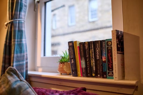 Library, Living room