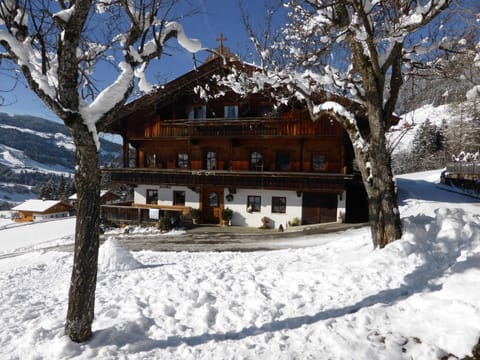 Property building, Day, Winter, On site