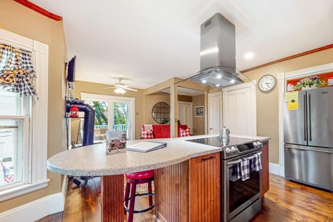 Pied-A-Terre Condo in Kennebunkport