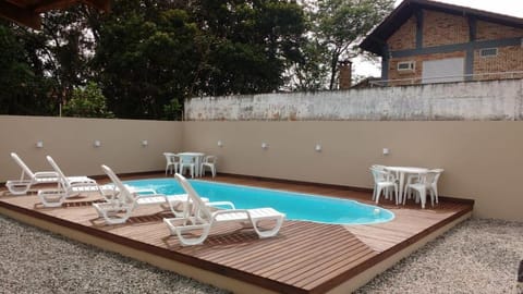 CASA AMBAR COM PISCINA EM Mariscal BOMBINHAS N 705 House in Bombinhas