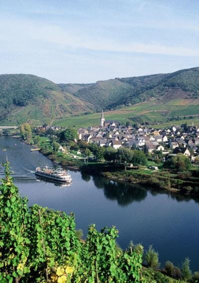 Day, Natural landscape, River view, Area and facilities