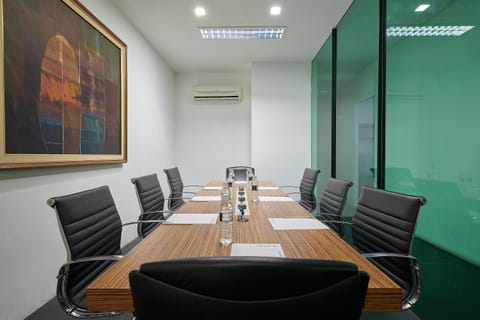 Meeting/conference room