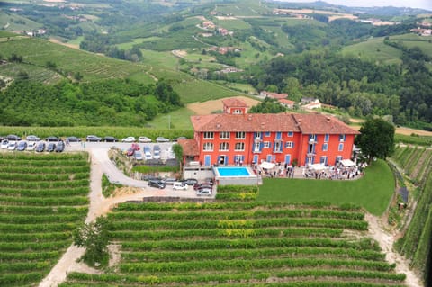 Facade/entrance, Bird's eye view, Banquet/Function facilities, Swimming pool, Swimming pool