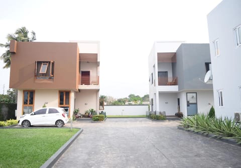Green Court Serviced Apartments Condo in Accra