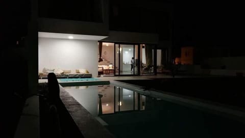 Night, Pool view