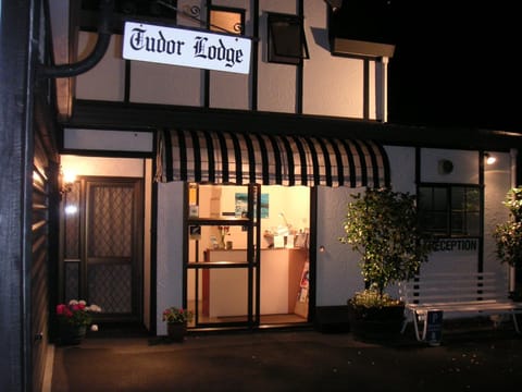 Tudor Lodge Motel Motel in Nelson