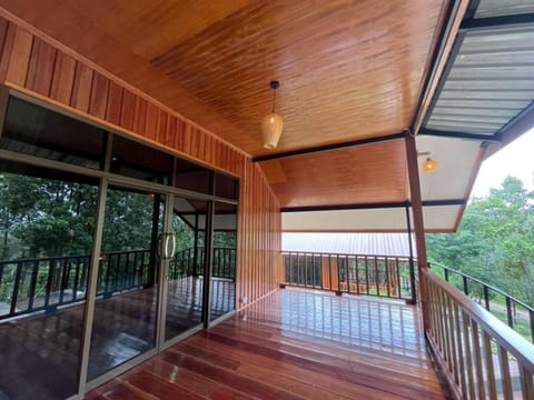 Koh Jum Paradise Resort Campground/
RV Resort in Krabi Changwat