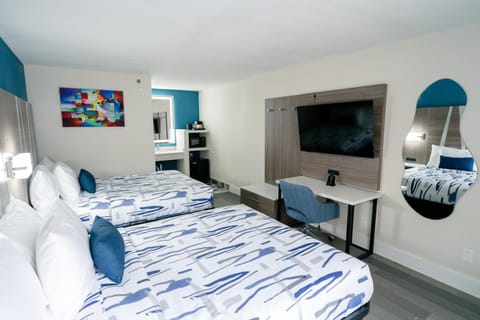 Communal lounge/ TV room, Bed, TV and multimedia, Photo of the whole room, Evening entertainment, Bedroom, hair dresser