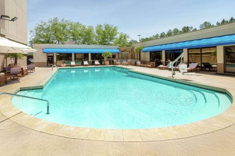 Property building, Pool view