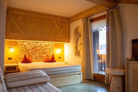 Living room, Bedroom