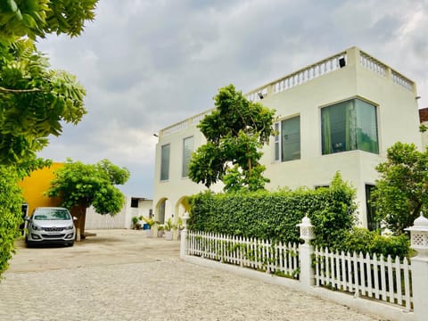 Property building, Garden view, Street view, Parking