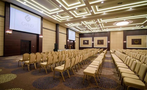 Grand Hotel & Convention Center Karaman Hotel in Mersin