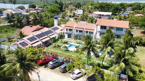 Bird's eye view, Garden view, Pool view, Swimming pool, Location, Parking