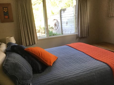 Treetops On Heta Bed and Breakfast in New Plymouth