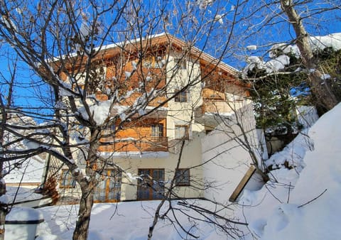 Property building, Day, Winter