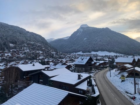 Day, Neighbourhood, Mountain view, Street view