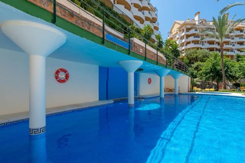 Elegant 2 BDRM Penthouse with BBQ and Pools Condo in Marbella