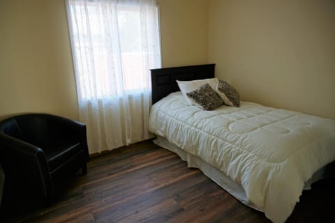 Photo of the whole room, Decorative detail, Bedroom