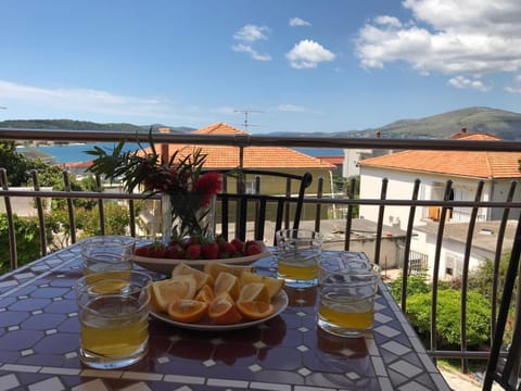 View (from property/room), Balcony/Terrace, Sea view