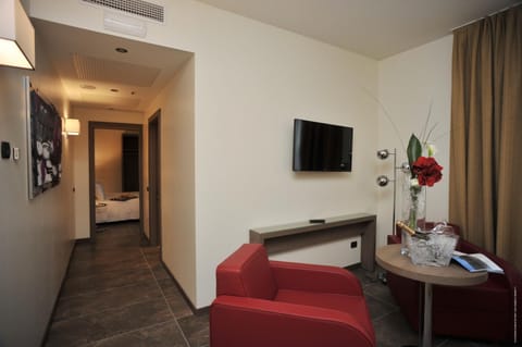 Living room, Photo of the whole room, Seating area