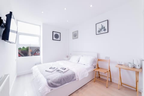 Quiet cosy rooms Bed and Breakfast in Harrow