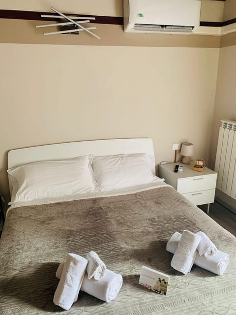 Residenza Lisy Rooms Affittacamere Bed and Breakfast in Canton of Ticino