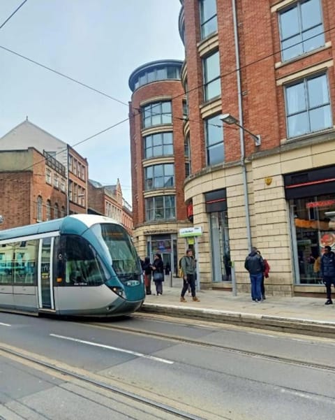 Lace Market Apartments - Nottingham City Centre most Central Location in Thurland Street - minutes to Motorpoint Arena and Victoria Centre Shopping Centre Condo in Nottingham