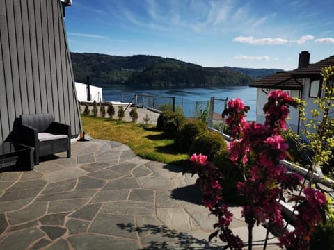 Bjørnestrand Fjordside View Apartment in Bergen