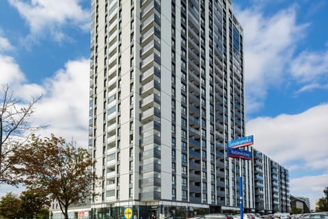 Apartments Aura Sky by Renters Condominio in Warsaw