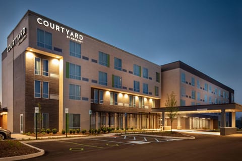 Courtyard by Marriott Indianapolis West-Speedway Hotel in Indianapolis