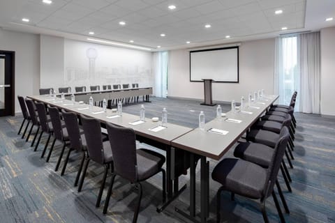 Meeting/conference room