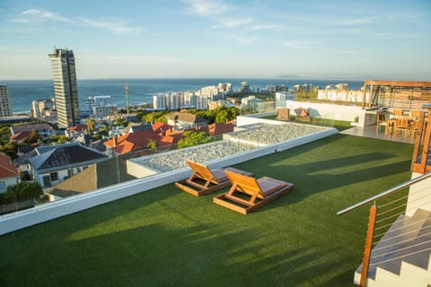 Elements Luxury Suites by Totalstay hotel in Sea Point